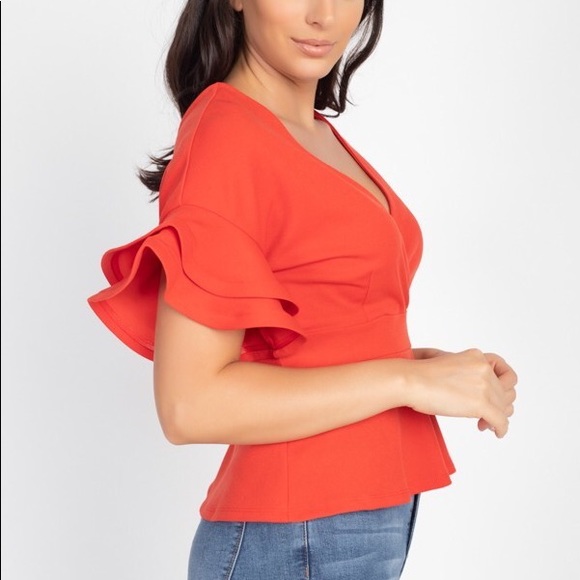 NWT Red Short Sleeve V neckline Top Size M - Picture 4 of 9